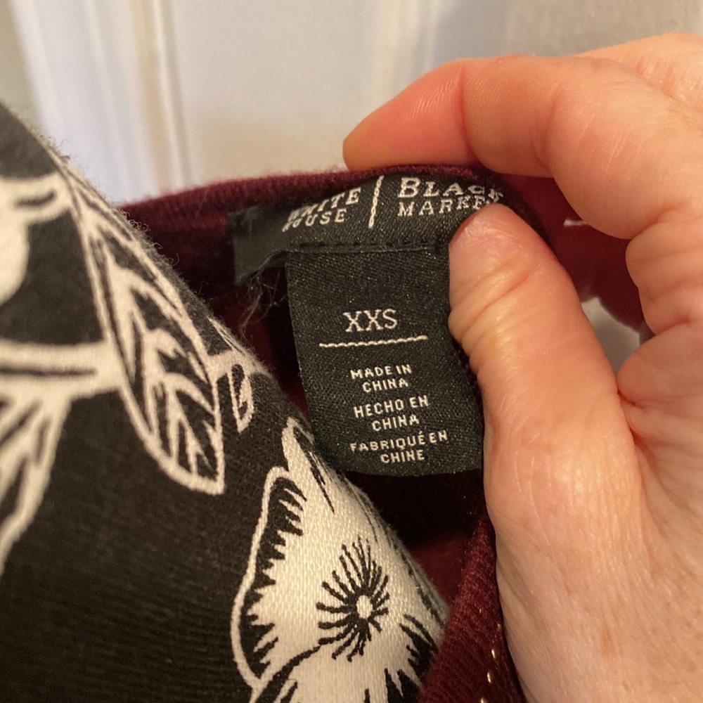 WHBM Open shoulder lightweight sweater - Picture 5 of 5